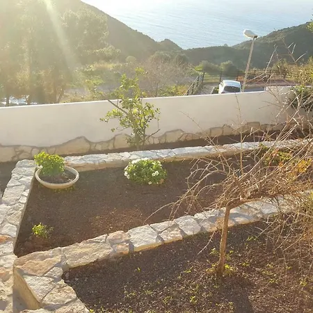 Punta Speranza Nyaraló Nebida