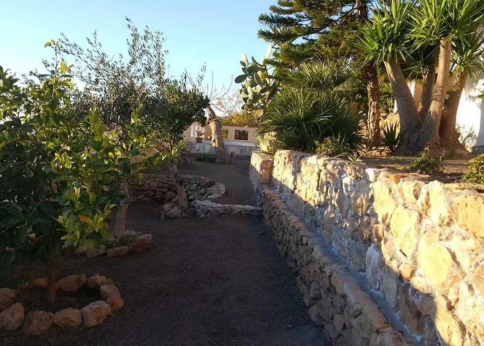 Punta Speranza Tatil Evi Nebida